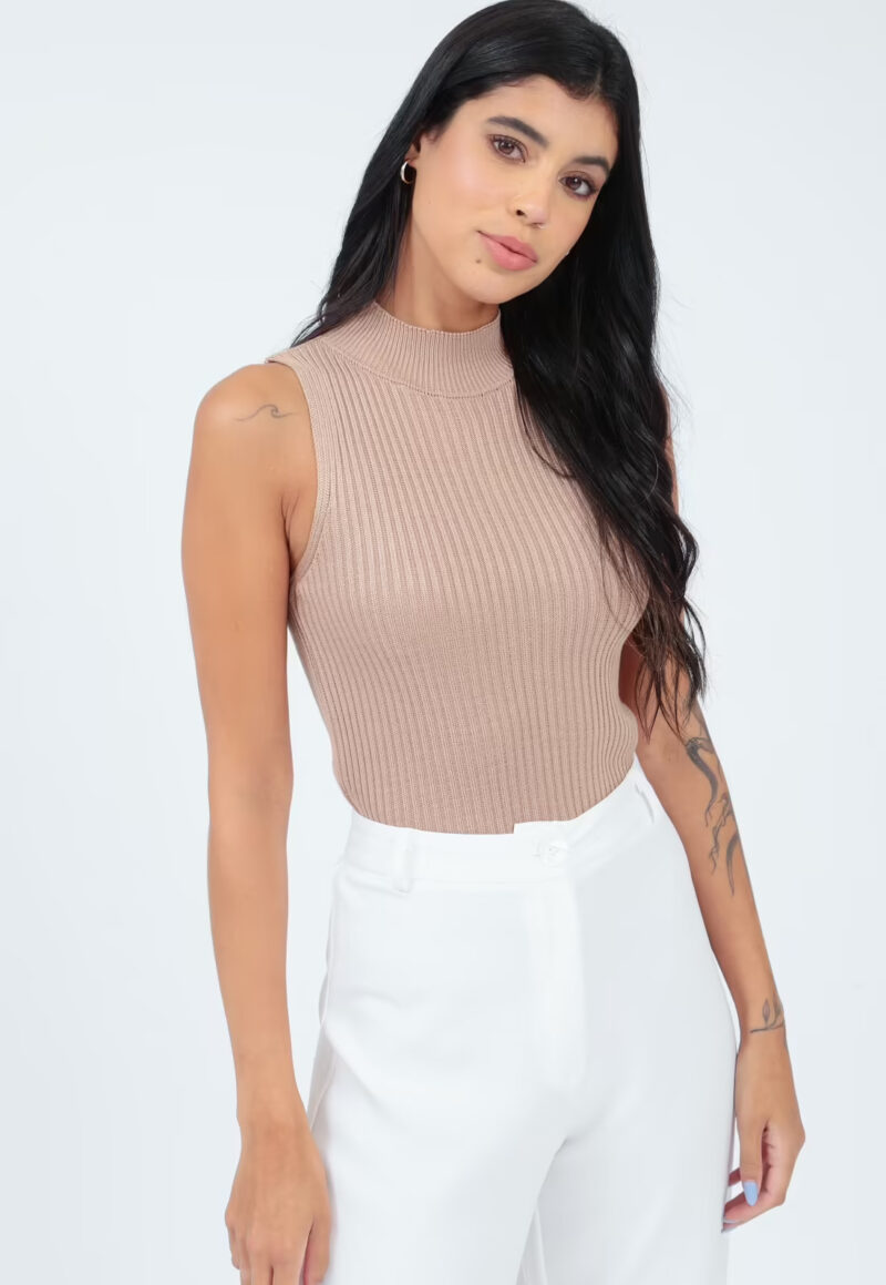 BLUSA TRICOT SEM MANGA GOLA ALTA BASIC